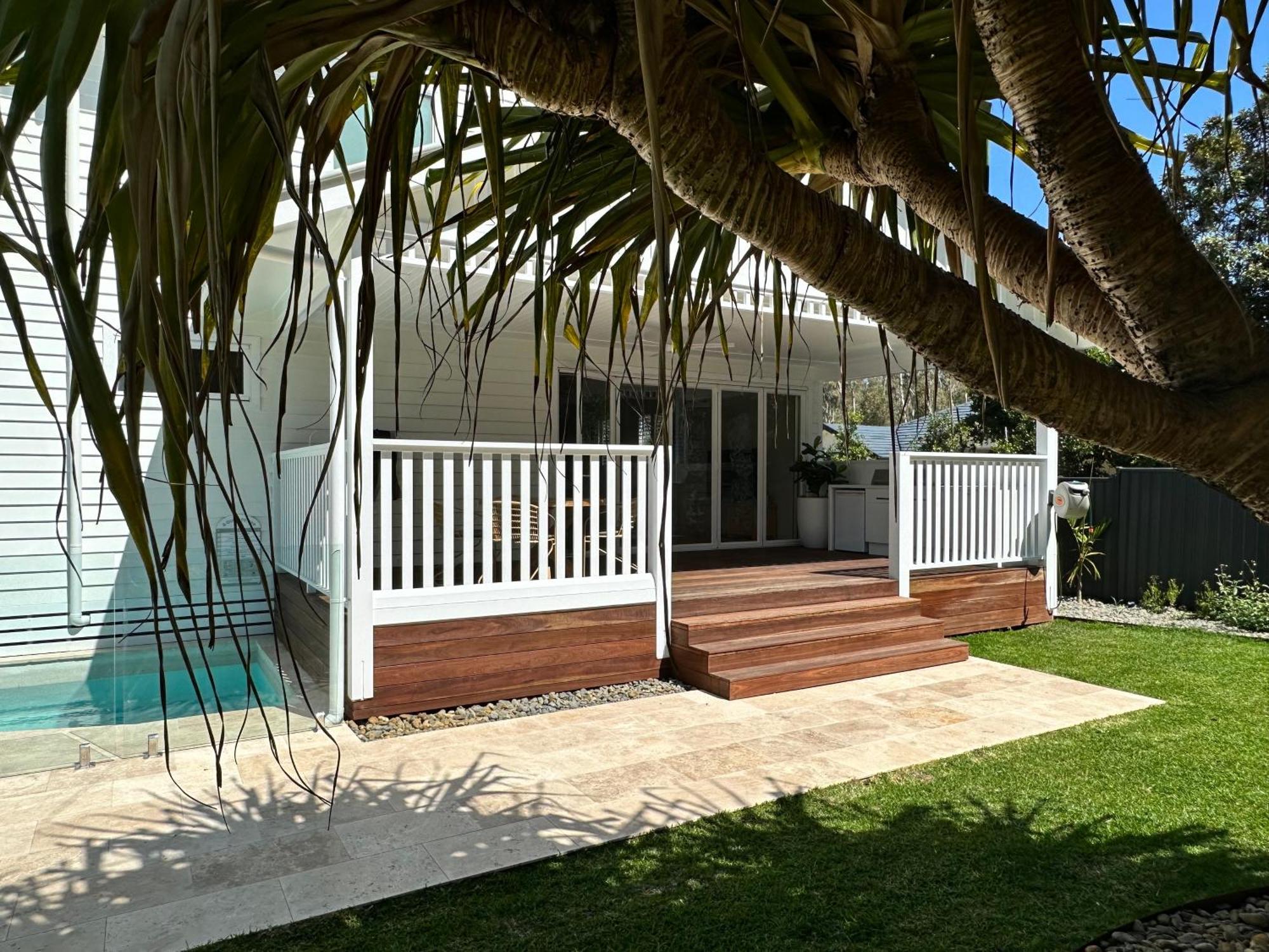 Unwind Guesthouse Byron Bay Buitenkant foto